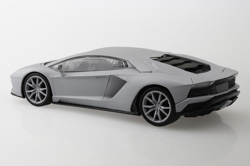 1/32 Lamborghini Aventador S Pearl white