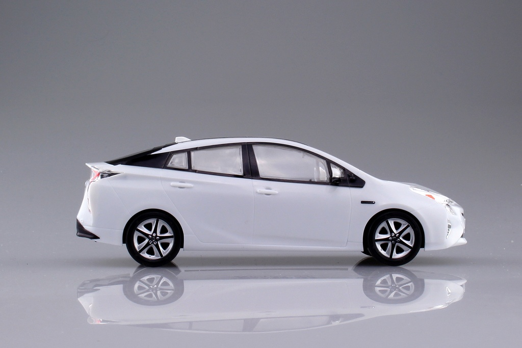 1/32 TOYOTA PRIUS (Super white II)
