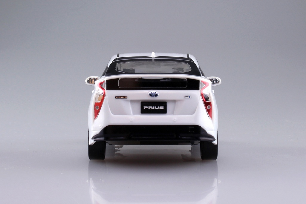 1/32 TOYOTA PRIUS (Super white II)