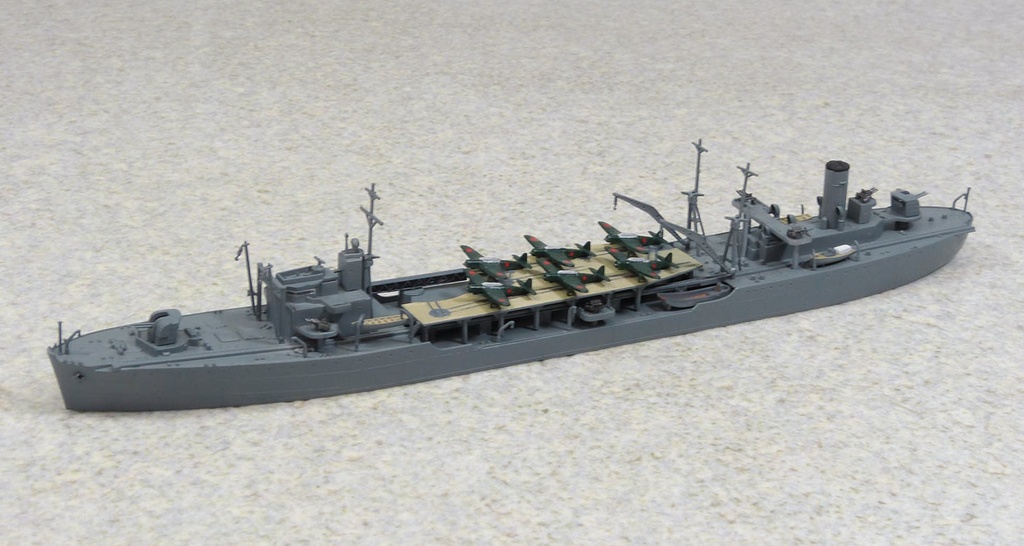 1/700 OIL SUPPLY SHIP HAYASUI