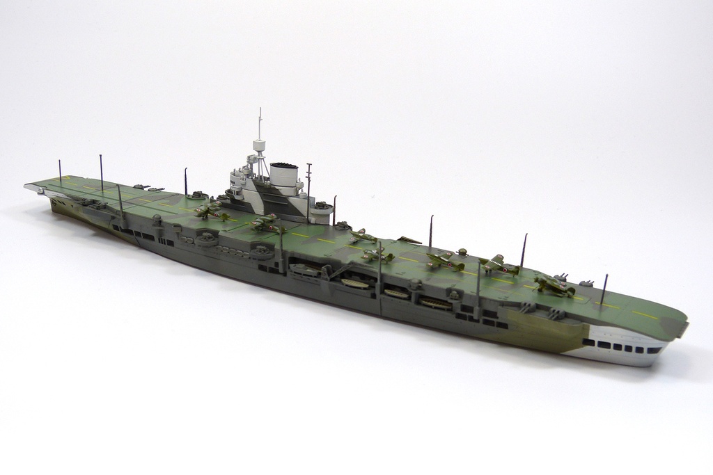 1/700 BRITISH AIRCRAFT CARRIER HMS VICTORIOUS