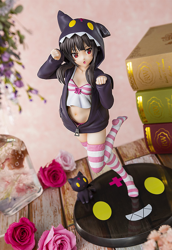 CAworks KONO SUBARASHII SEKAI NI SYUKUFUKU WO! Megumin Hoodie™Look Chomusuke ver.