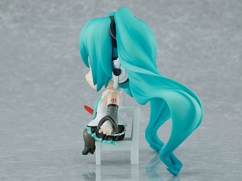 Nendoroid Swacchao! Hatsune Miku NT: Akai Hane - Akai Hane Central Community Chest of Japan Campaign Ver.