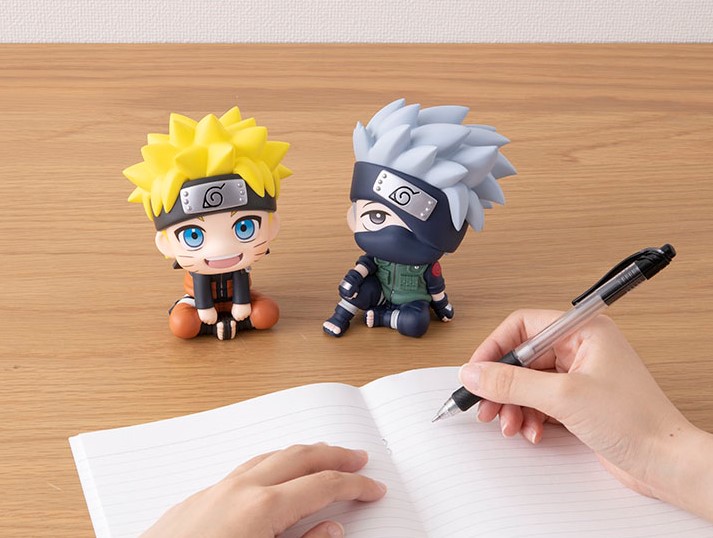 LOOK UP SERIES NARUTO - HATAKE KAKASHI [repeat]