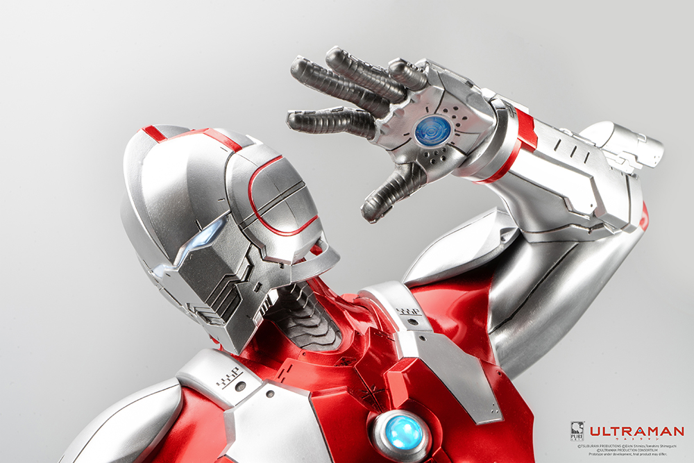 Ultraman vs Black King 1/4 Scale Statue