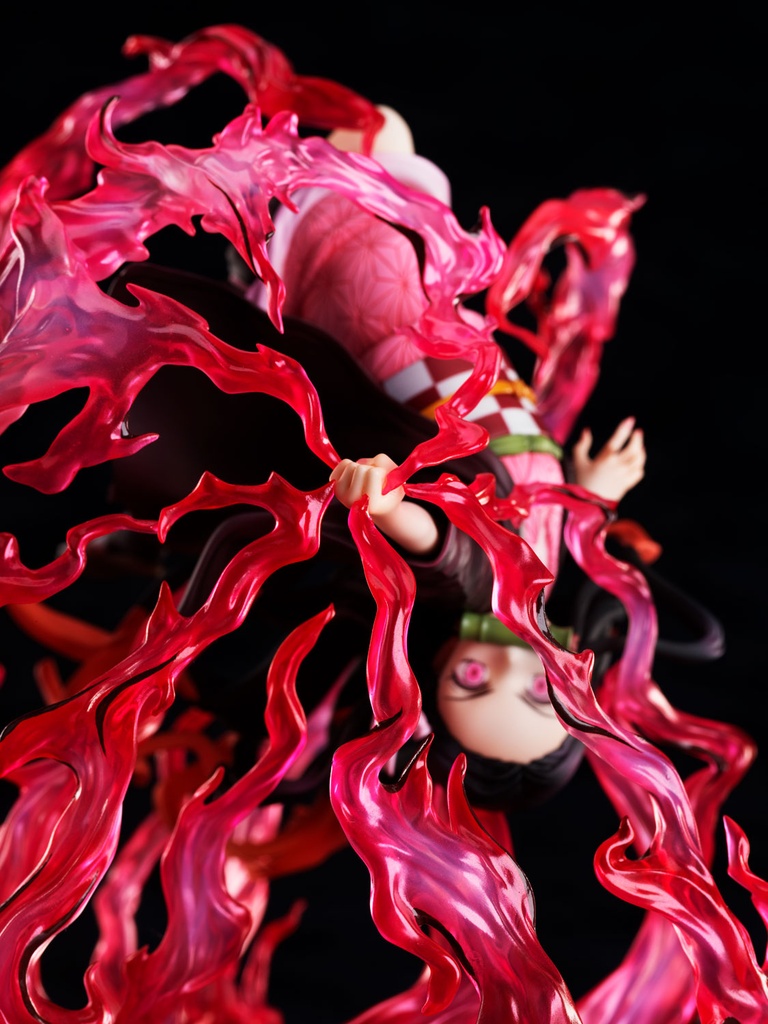 Demon Slayer: Kimetsu no Yaiba Nezuko Kamado -Exploding blood- 1/8 scale figure