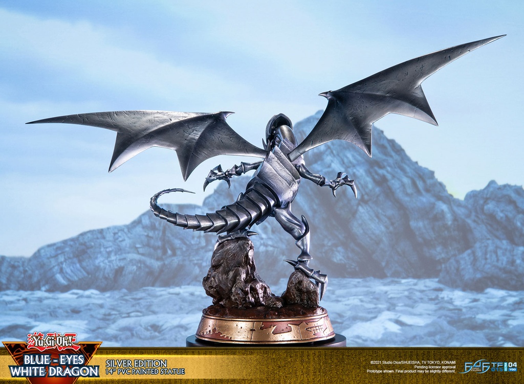 Yu-Gi-Oh! Blue-Eyes White Dragon (Silver Variant) 14" PVC Statue