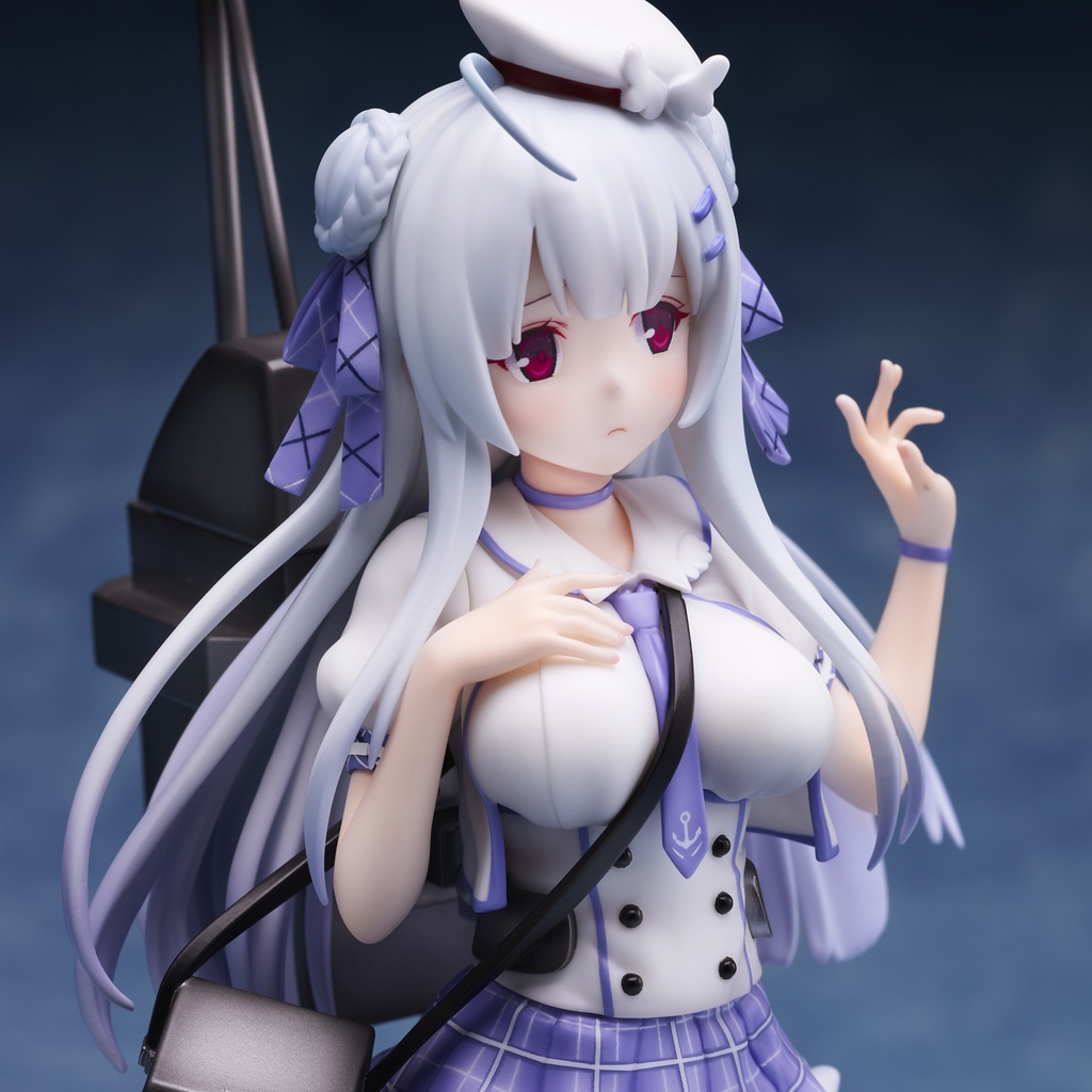 Azur Lane Cygnet Complete Figure