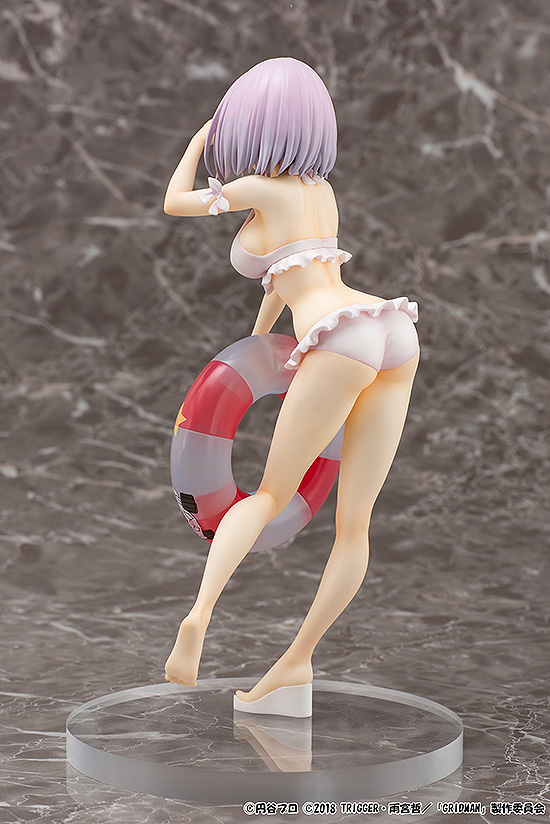 Akane Shinjo: Swimsuit Style