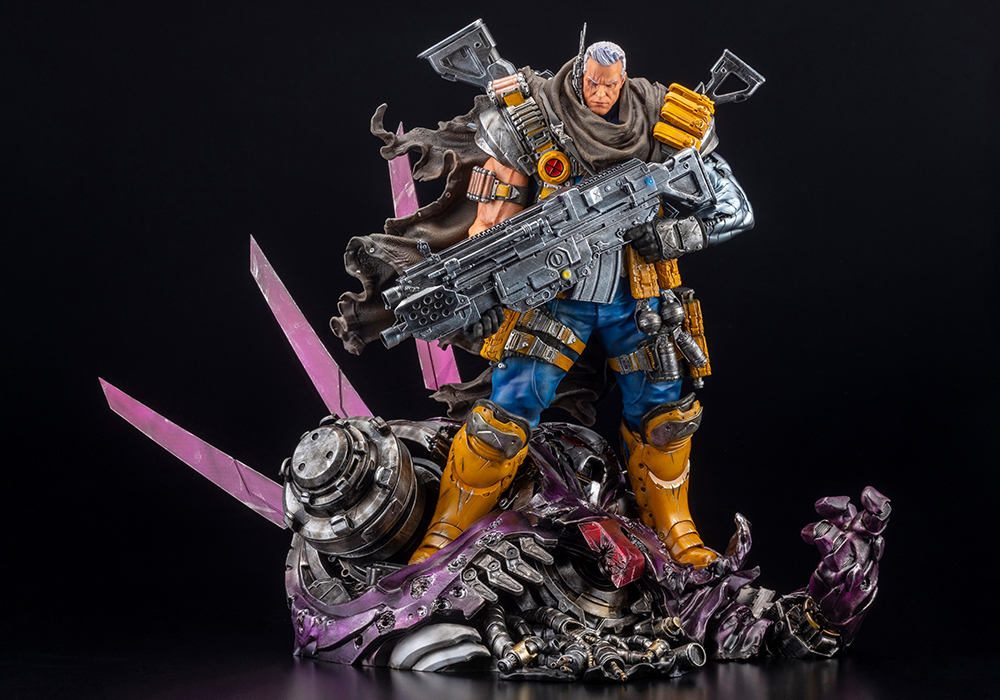 MK363_MARVEL UNIVERSE_CABLE FINE ART STATUE SIGNATURE SERIES -FEATURING THE KUCHAREK BROTHERS-