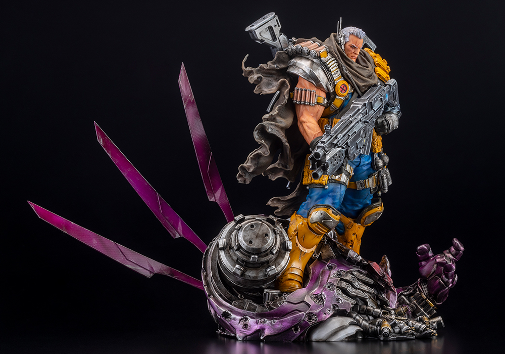 MK363_MARVEL UNIVERSE_CABLE FINE ART STATUE SIGNATURE SERIES -FEATURING THE KUCHAREK BROTHERS-