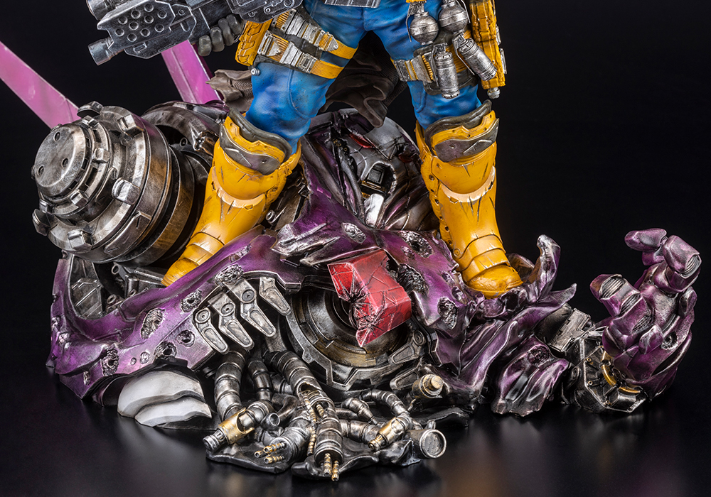 MK363_MARVEL UNIVERSE_CABLE FINE ART STATUE SIGNATURE SERIES -FEATURING THE KUCHAREK BROTHERS-