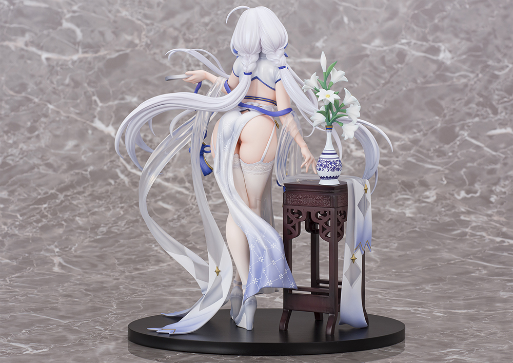 Azur Lane Illustrious Maiden Lily's Radiance Ver. 1/7 Complete Figure