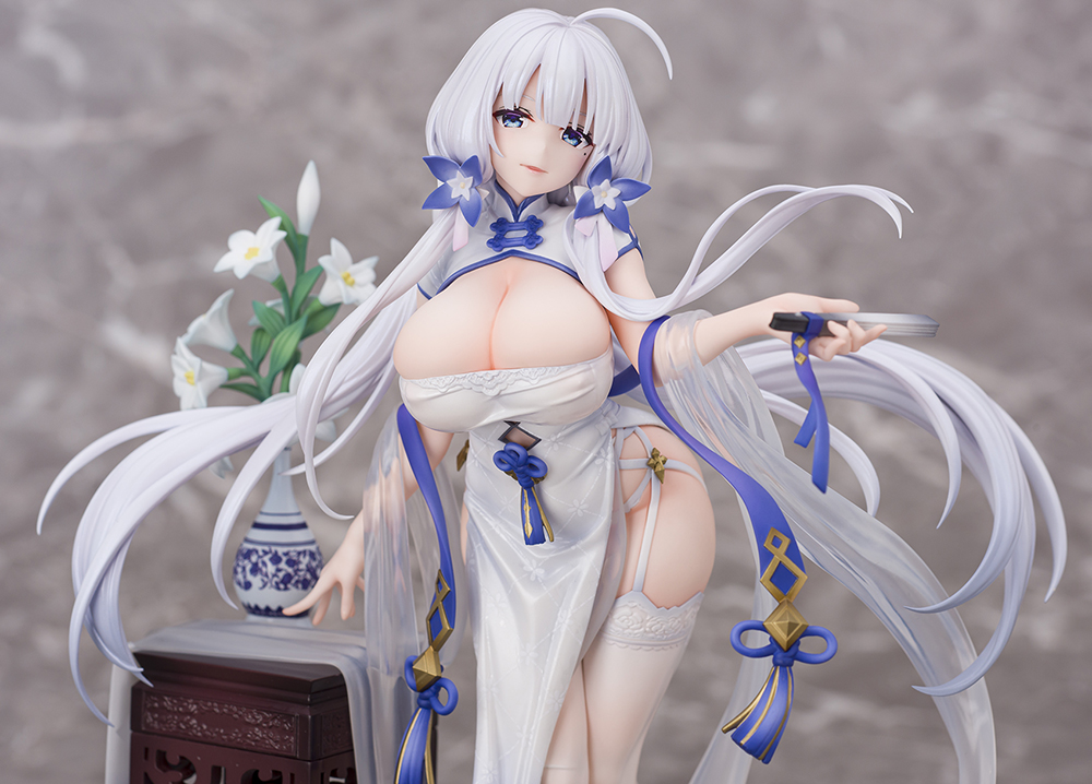 Azur Lane Illustrious Maiden Lily's Radiance Ver. 1/7 Complete Figure