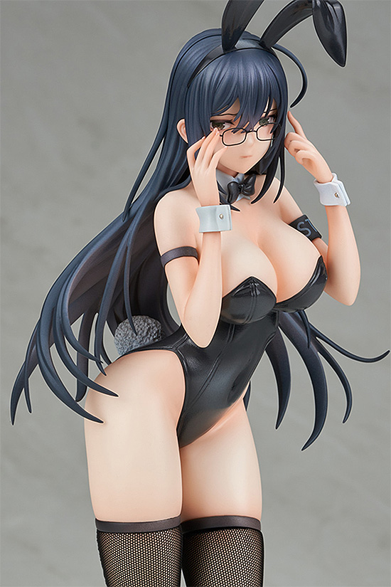 Black Bunny Aoi and White Bunny Natsume 2 Figure Set