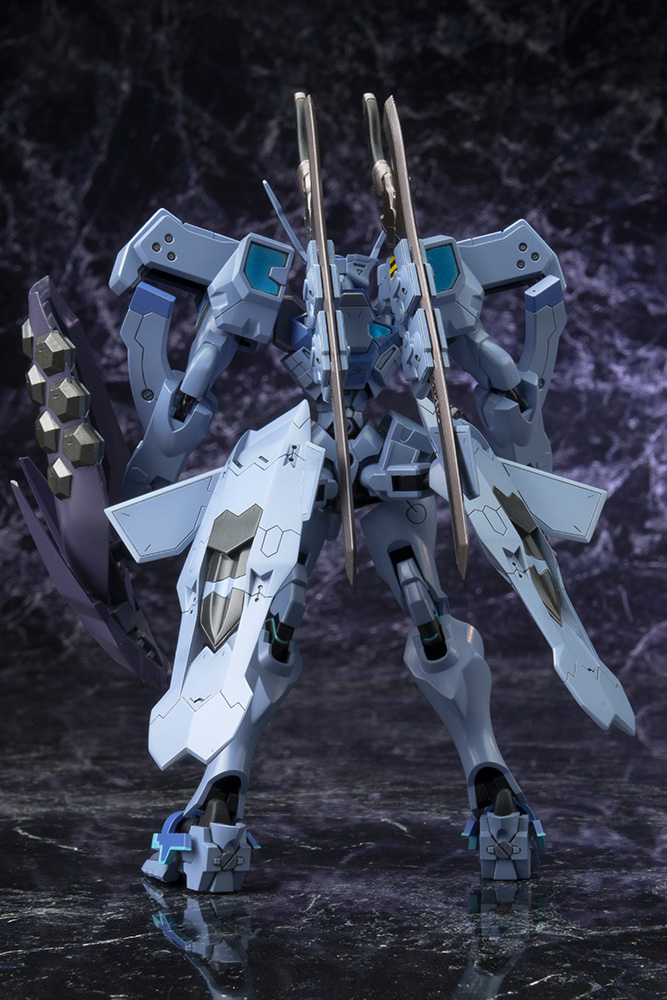 1/144 SHIRANUI ISUMI VALKYRIES