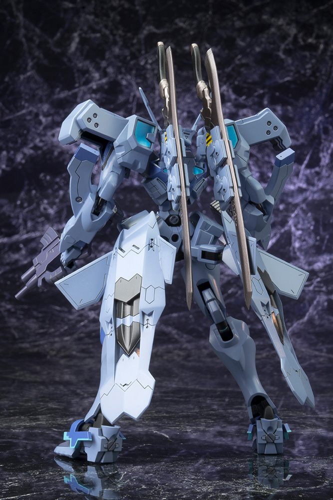 1/144 SHIRANUI ISUMI VALKYRIES