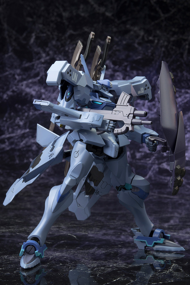 1/144 SHIRANUI ISUMI VALKYRIES