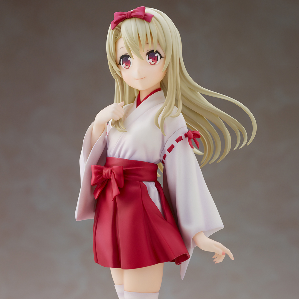 Prisma-Phantasm Illyasviel Von Einzbern Complete Figure