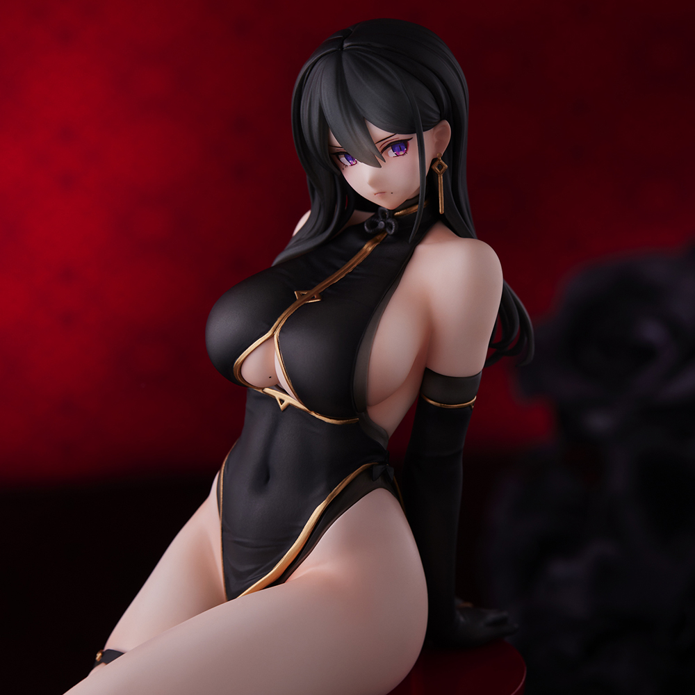 Hayabusa Illustration "Kuro China-san" Complete Figure