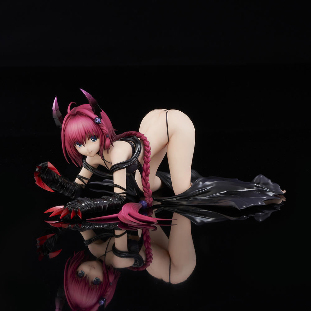 To Love-Ru Darkness Mea Kurosaki Darkness ver. 1/6 Complete Figure