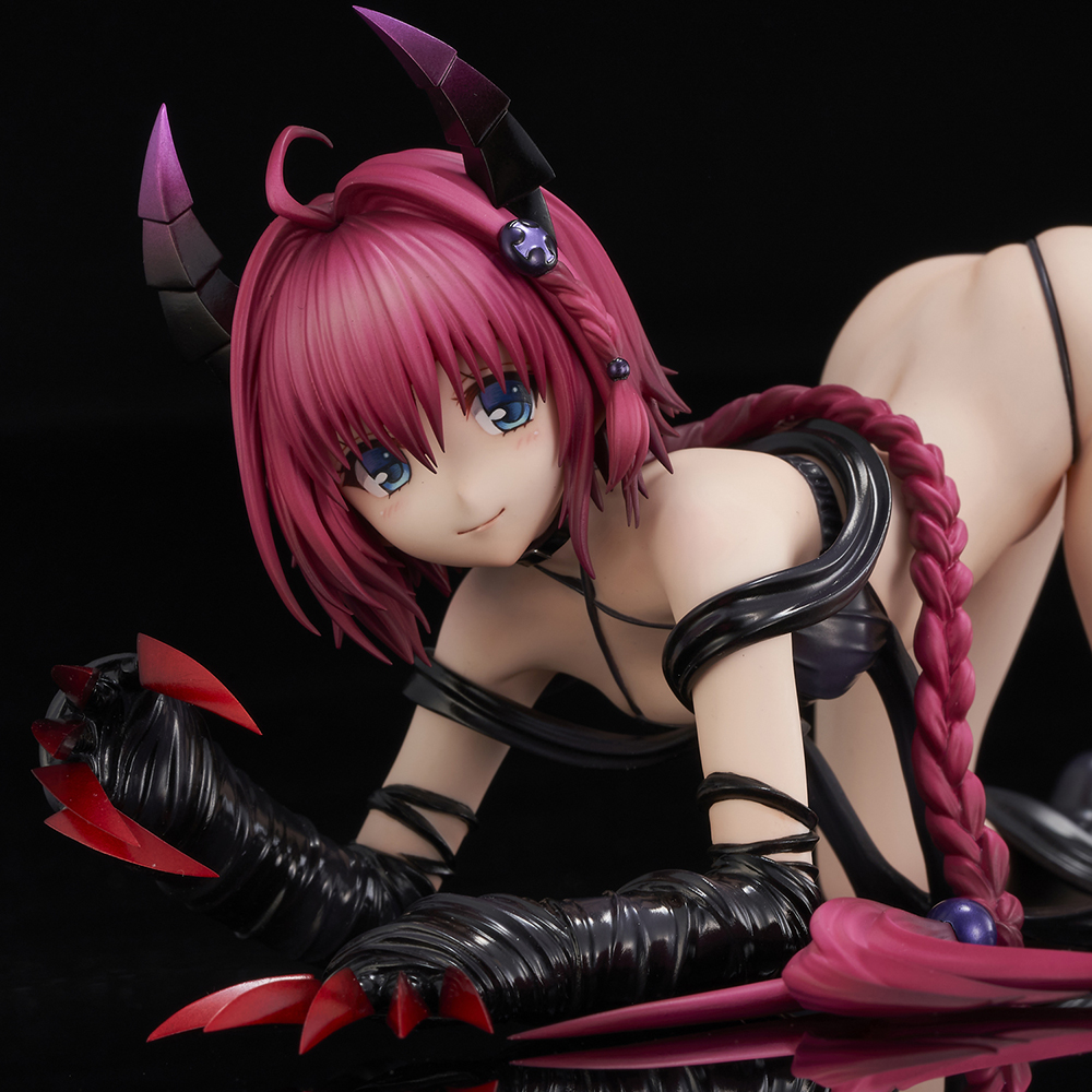 To Love-Ru Darkness Mea Kurosaki Darkness ver. 1/6 Complete Figure