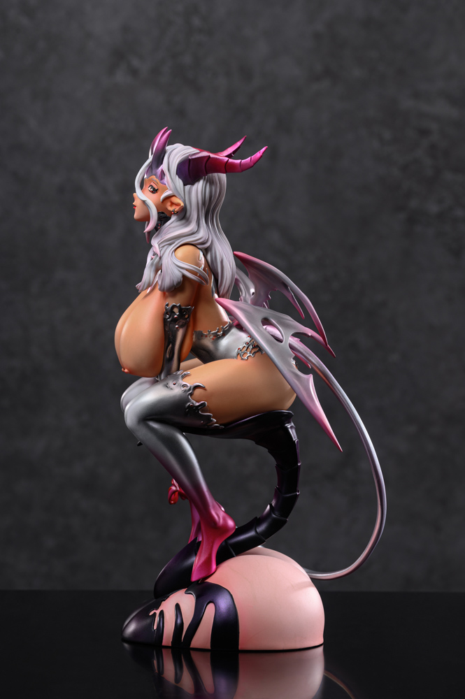 Sanis 1/6 Scale Figure Normal Edition
