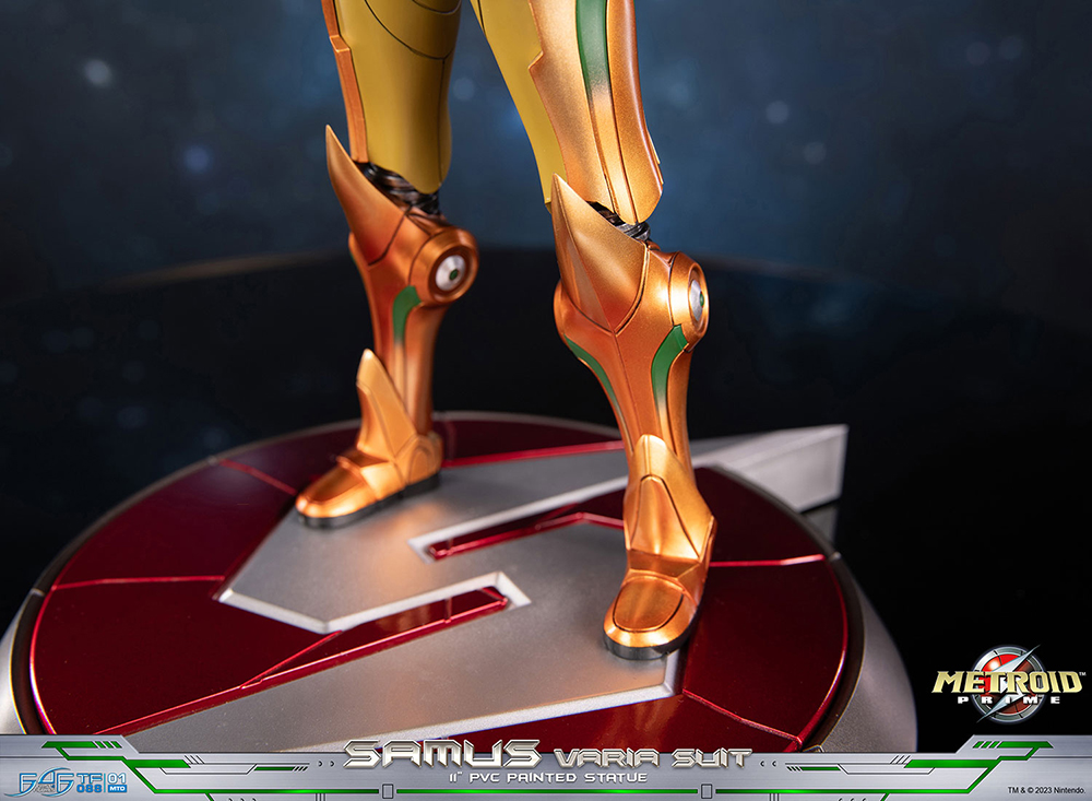 METROID PRIME™ - SAMUS VARIA SUIT PVC