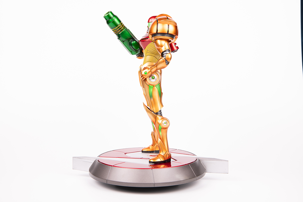 METROID PRIME™ - SAMUS VARIA SUIT PVC (COLLECTOR'S EDITION)