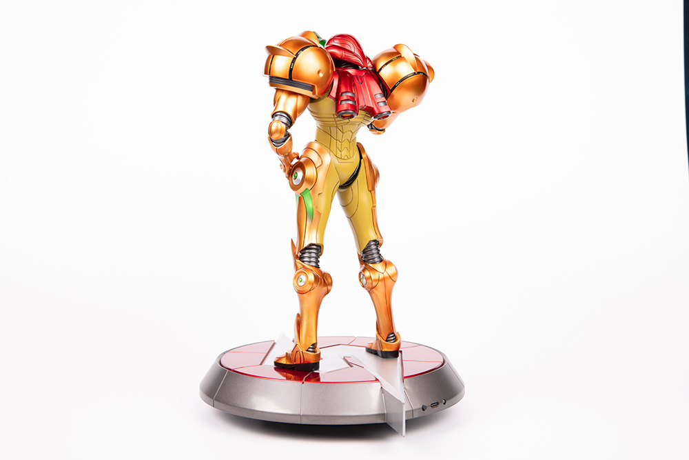 METROID PRIME™ - SAMUS VARIA SUIT PVC (COLLECTOR'S EDITION)