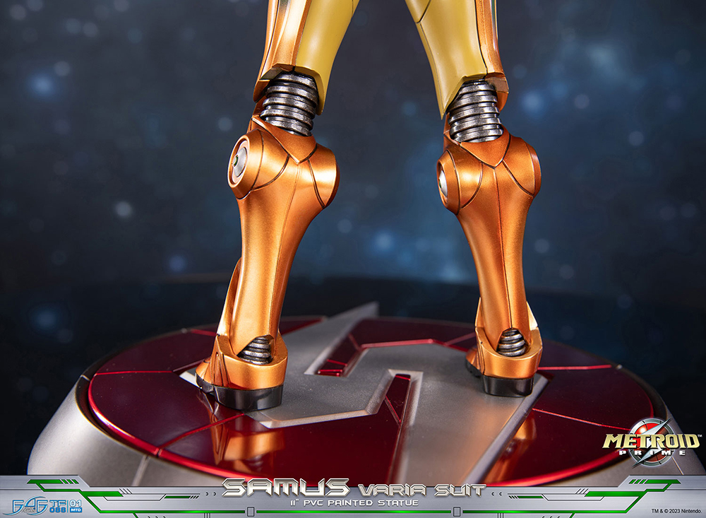 METROID PRIME™ - SAMUS VARIA SUIT PVC