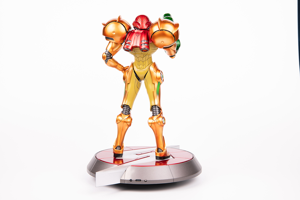 METROID PRIME™ - SAMUS VARIA SUIT PVC (COLLECTOR'S EDITION)