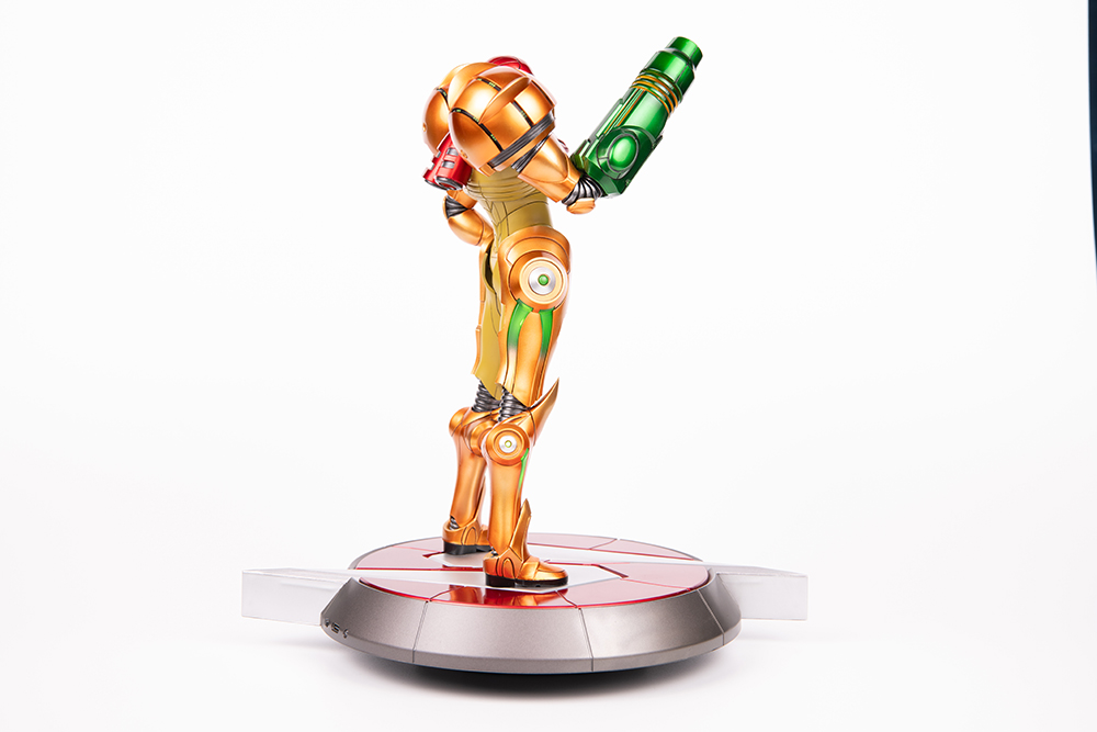 METROID PRIME™ - SAMUS VARIA SUIT PVC (COLLECTOR'S EDITION)