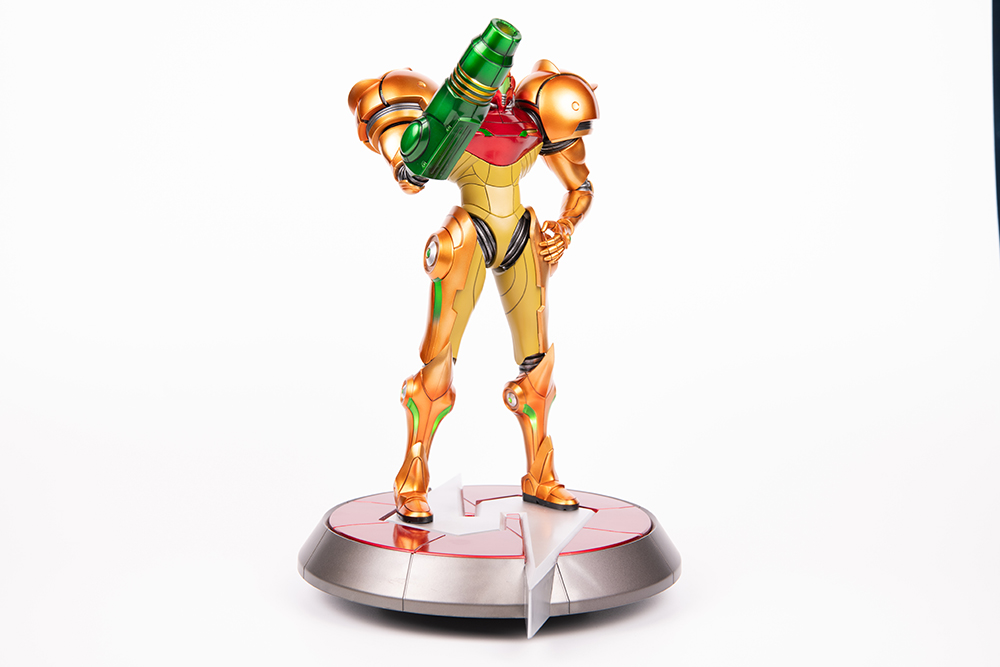 METROID PRIME™ - SAMUS VARIA SUIT PVC (COLLECTOR'S EDITION)