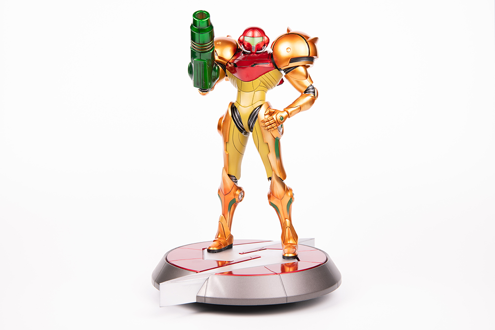 METROID PRIME™ - SAMUS VARIA SUIT PVC