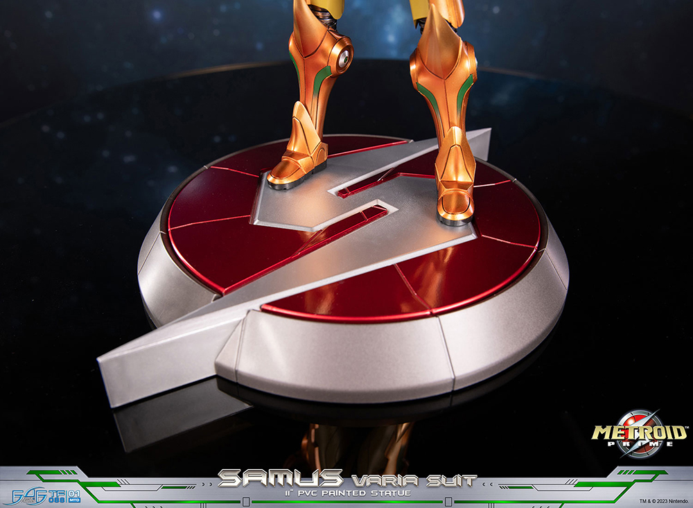 METROID PRIME™ - SAMUS VARIA SUIT PVC