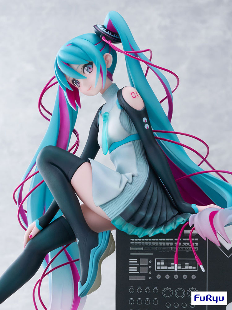 Hatsune Miku × MTV 1/7 Scale Figure