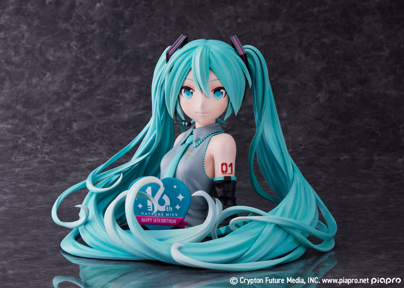 Hatsune Miku 16th Anniversary Bust Figure