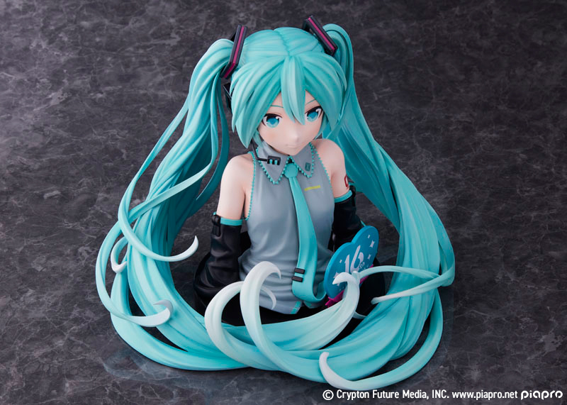 Hatsune Miku 16th Anniversary Bust Figure