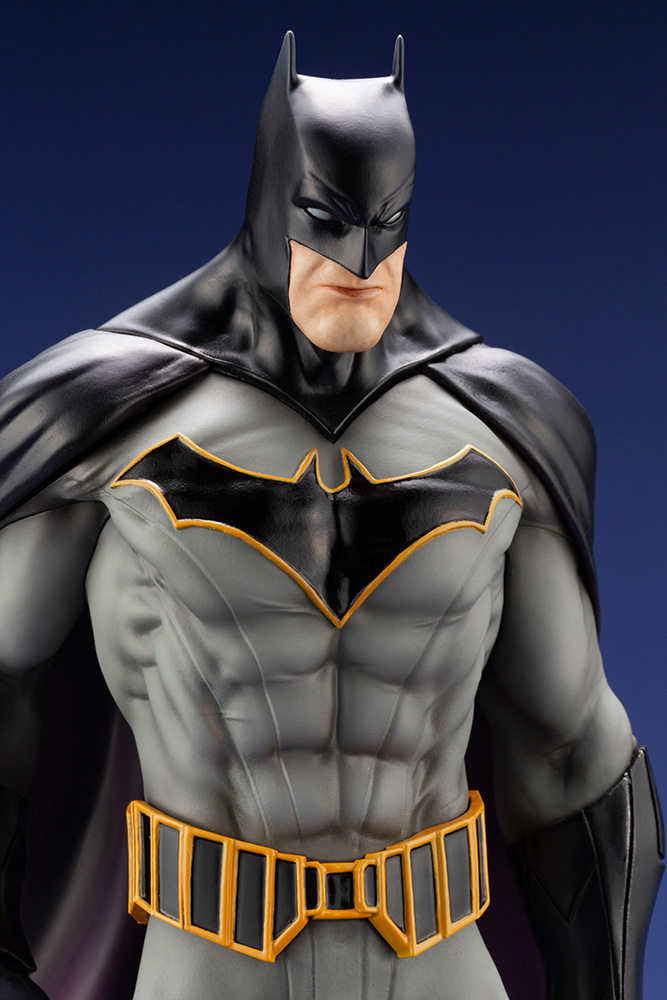 BATMAN: LAST KNIGHT ON EARTH BATMAN ARTFX STATUE