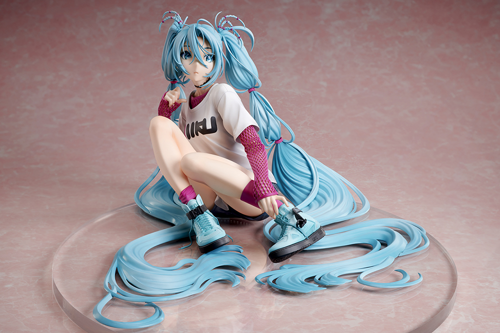 Hatsune Miku x Mai Yoneyama The Latest Street Style "Cute" 1/4 Complete Figure