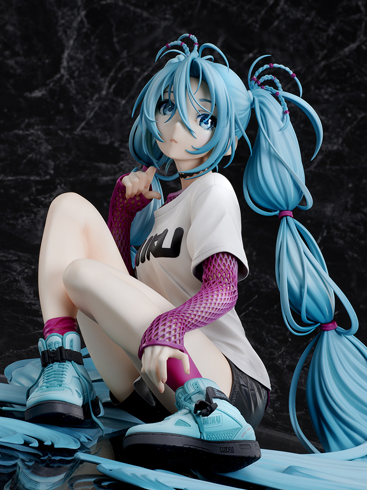 Hatsune Miku×Yoneyama Mai The Latest Street Style "Cute"Limited ver.