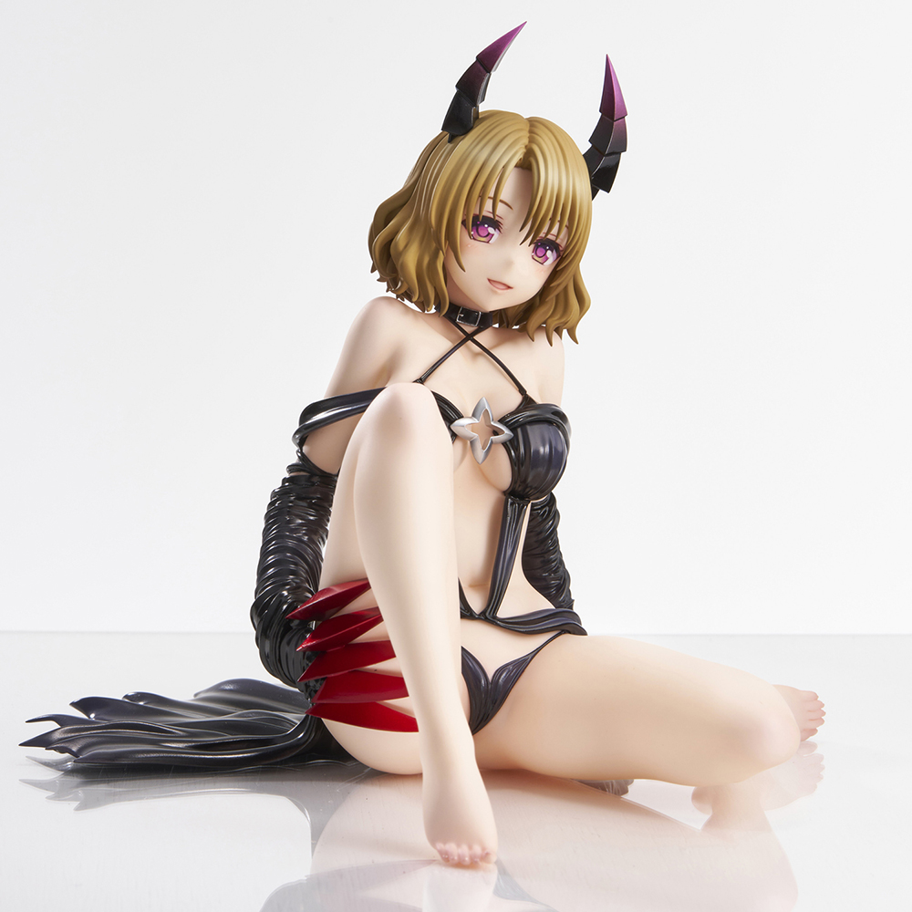 To Love-Ru Darkness Risa Momioka Darkness ver. 1/6 Complete Figure