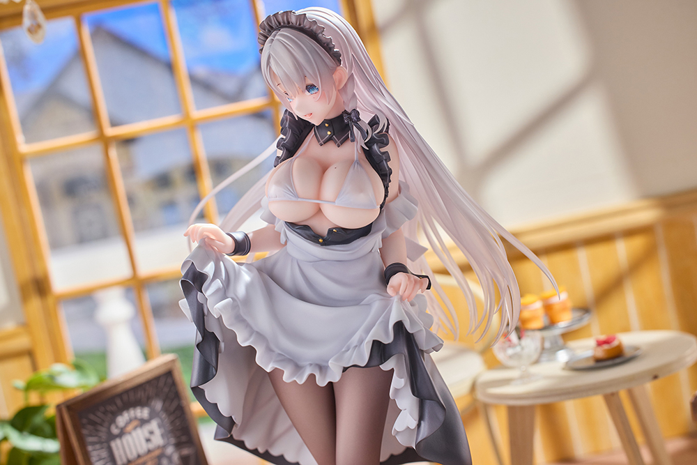 Maid Oneesan Cynthia Illustrated by Yukimiya Yuge DELUXE EDITION