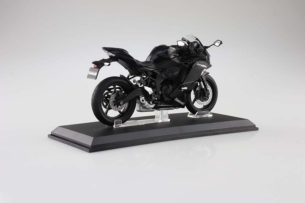 1/12 KAWASAKI Ninja ZX-25R Metakllic Spark Black