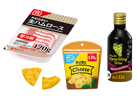 Drink with convenience store food
