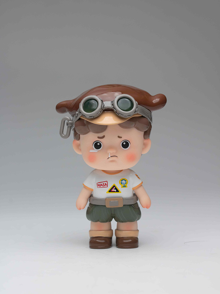 Five Members Five Colors Squad - Back To The Childhood In Iron Lane Series Trading Figure