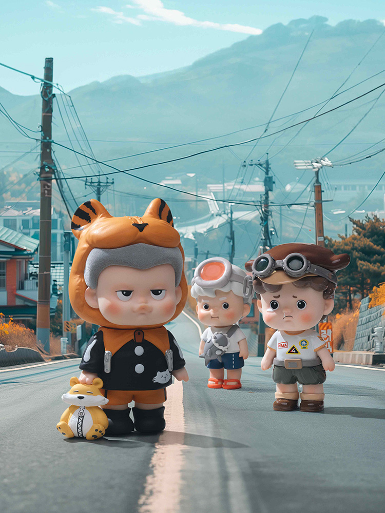 Five Members Five Colors Squad - Back To The Childhood In Iron Lane Series Trading Figure