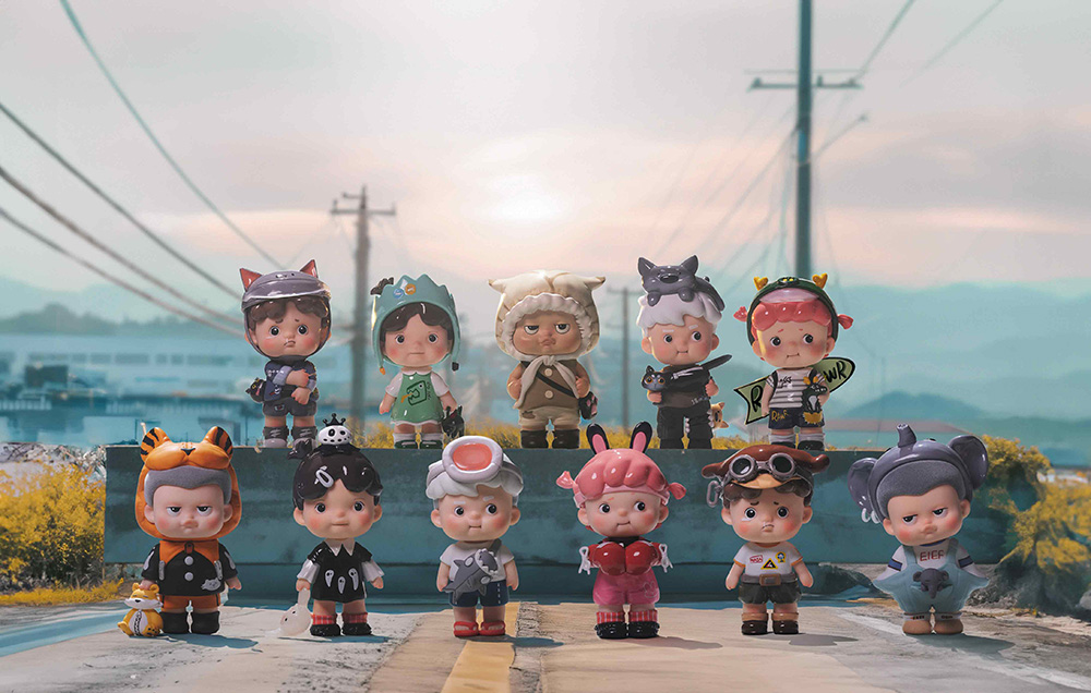 Five Members Five Colors Squad - Back To The Childhood In Iron Lane Series Trading Figure