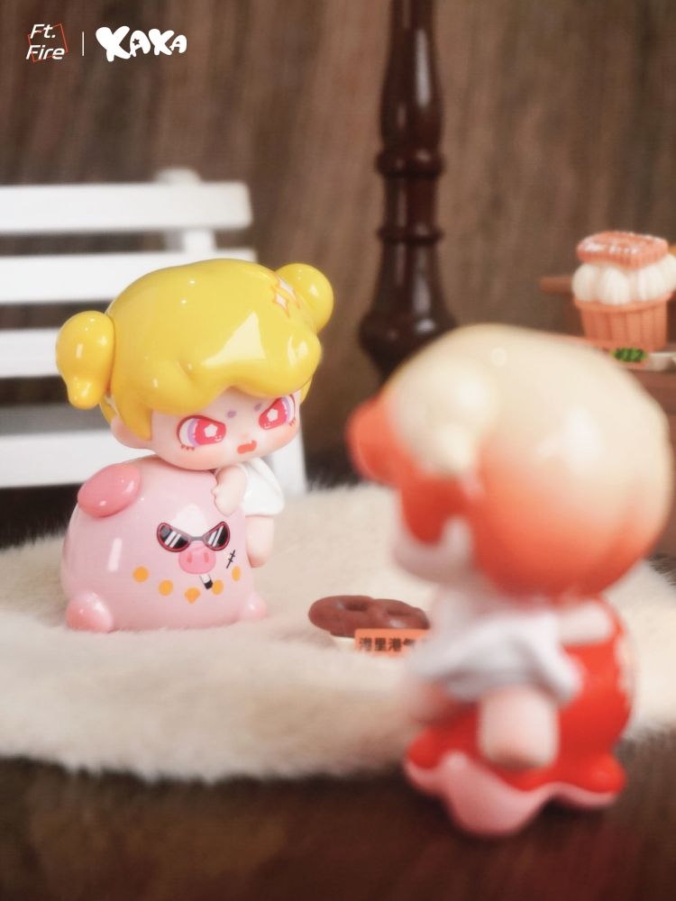 FT.FIRE XAXA-GIVE ME A HUG SERIES MINI TRADING FIGURE